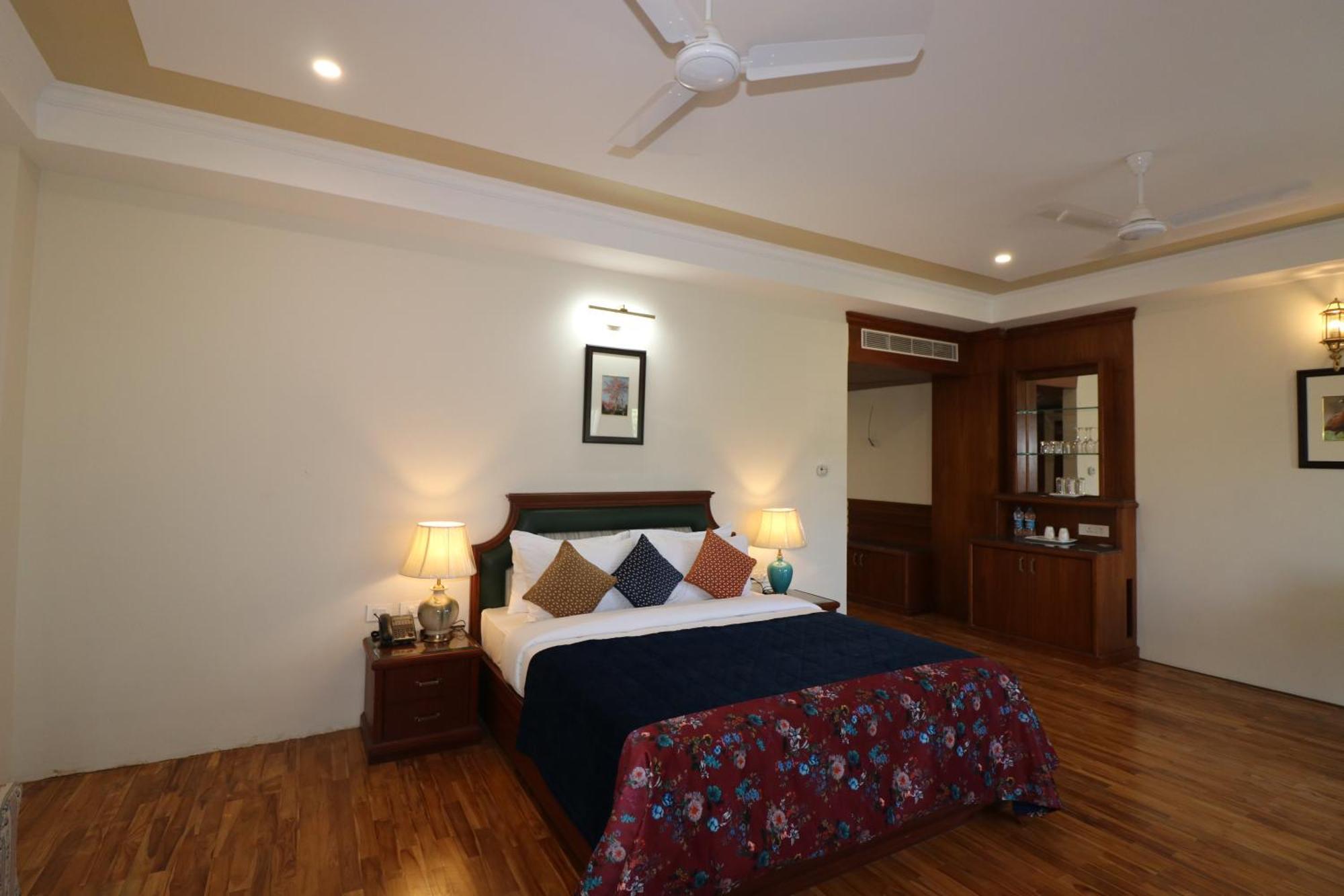 Royale De' Casa Resort Kaziranga Ngoại thất bức ảnh