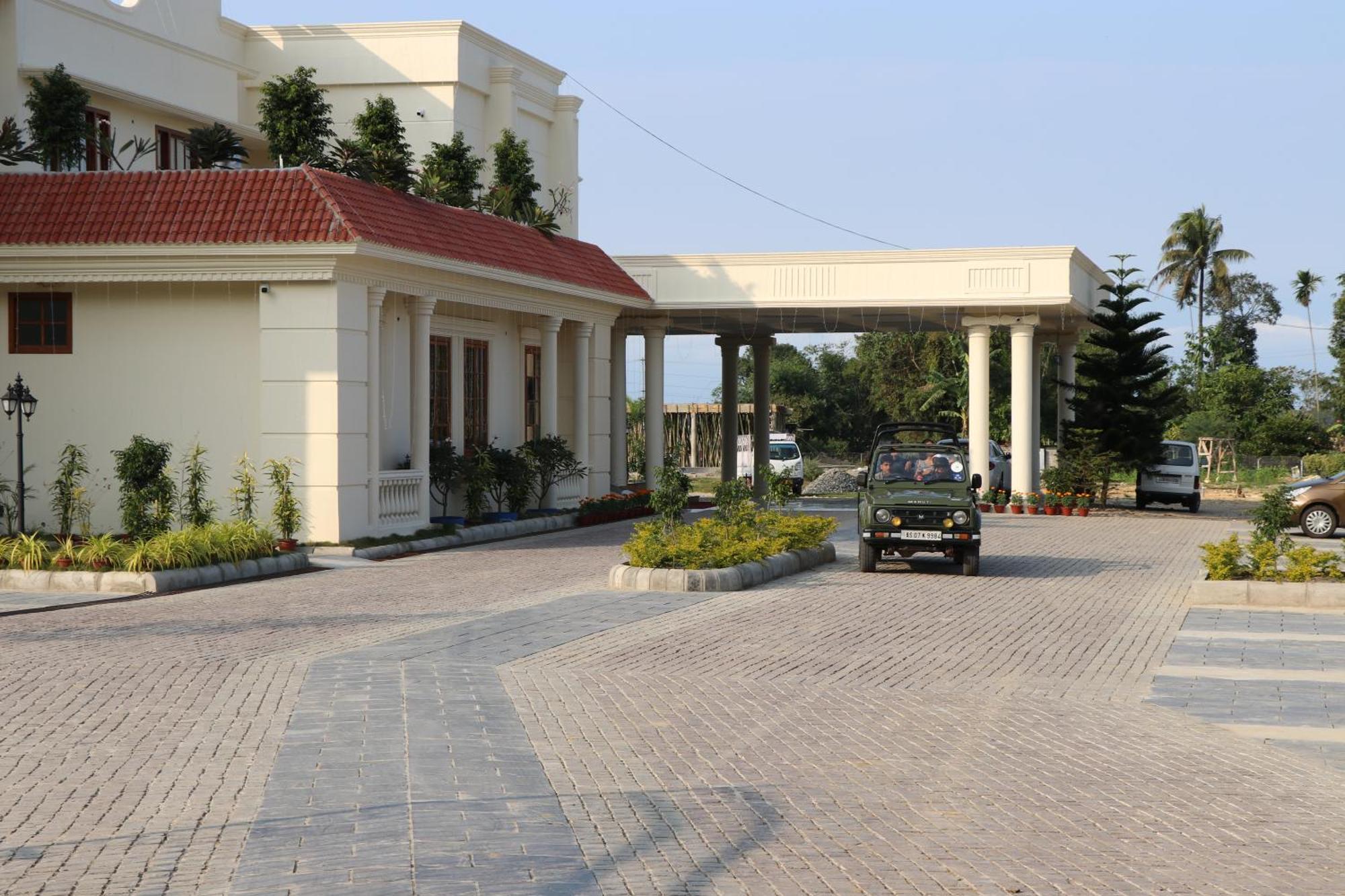 Royale De' Casa Resort Kaziranga Ngoại thất bức ảnh