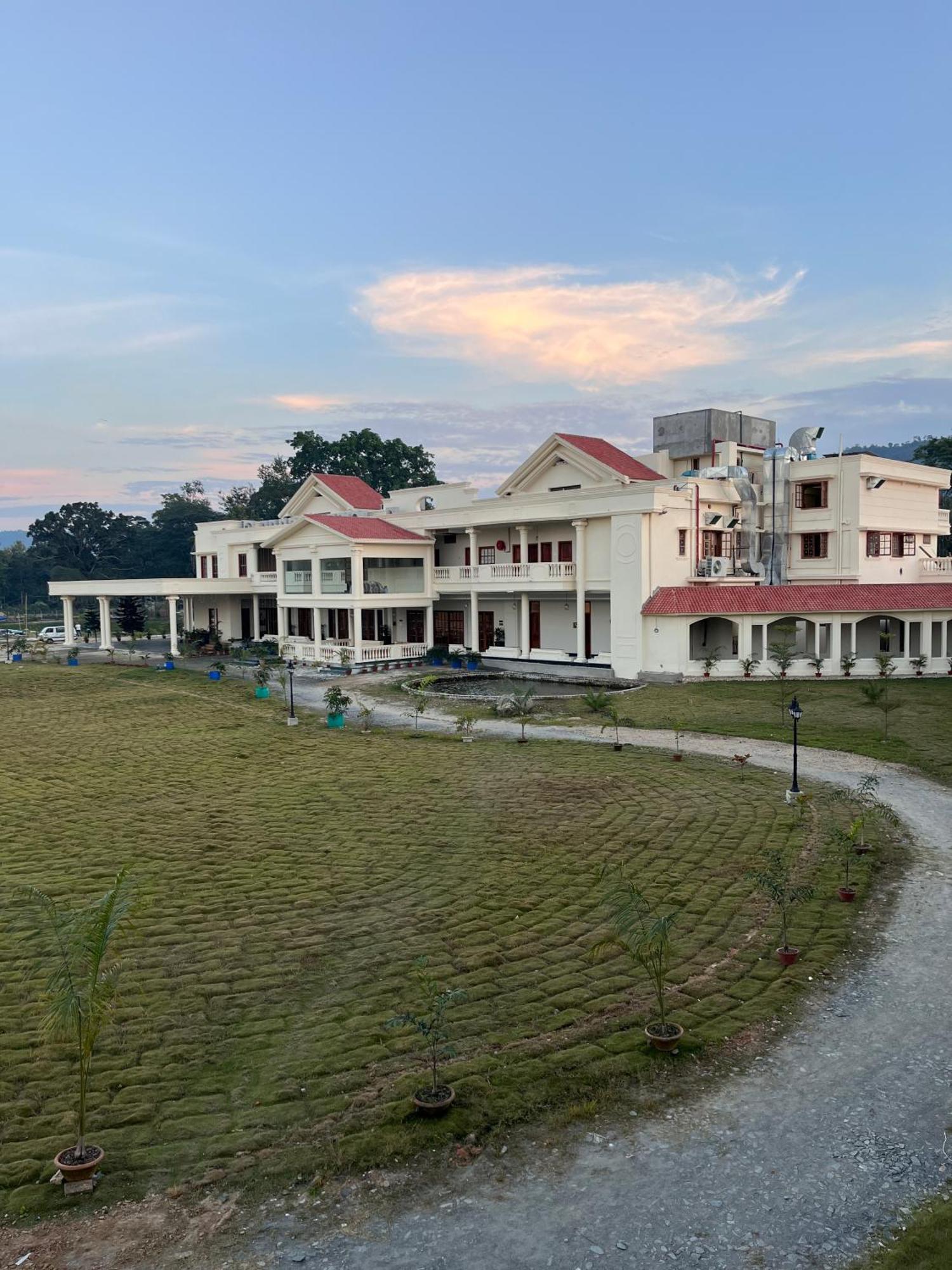Royale De' Casa Resort Kaziranga Ngoại thất bức ảnh