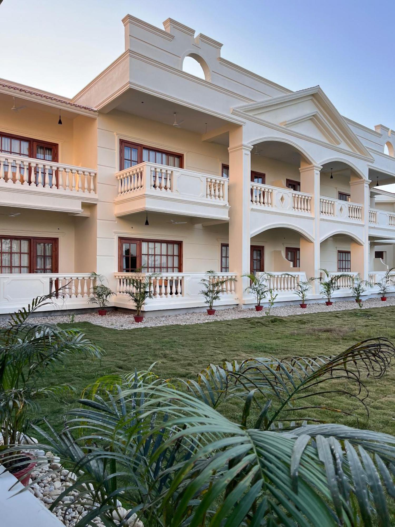 Royale De' Casa Resort Kaziranga Ngoại thất bức ảnh