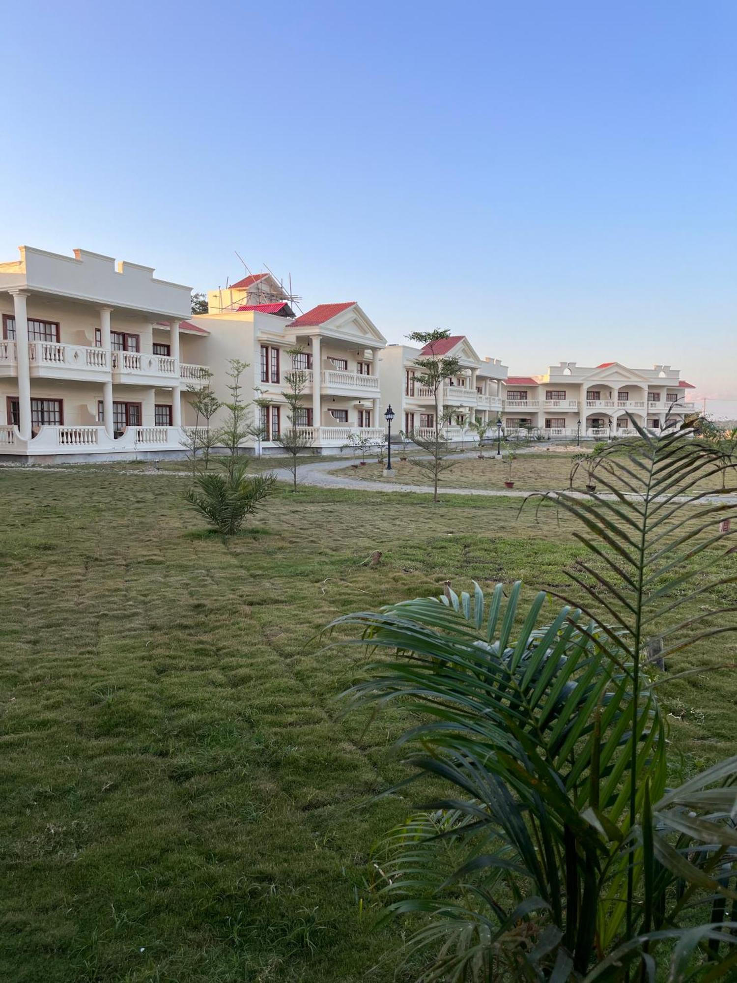 Royale De' Casa Resort Kaziranga Ngoại thất bức ảnh